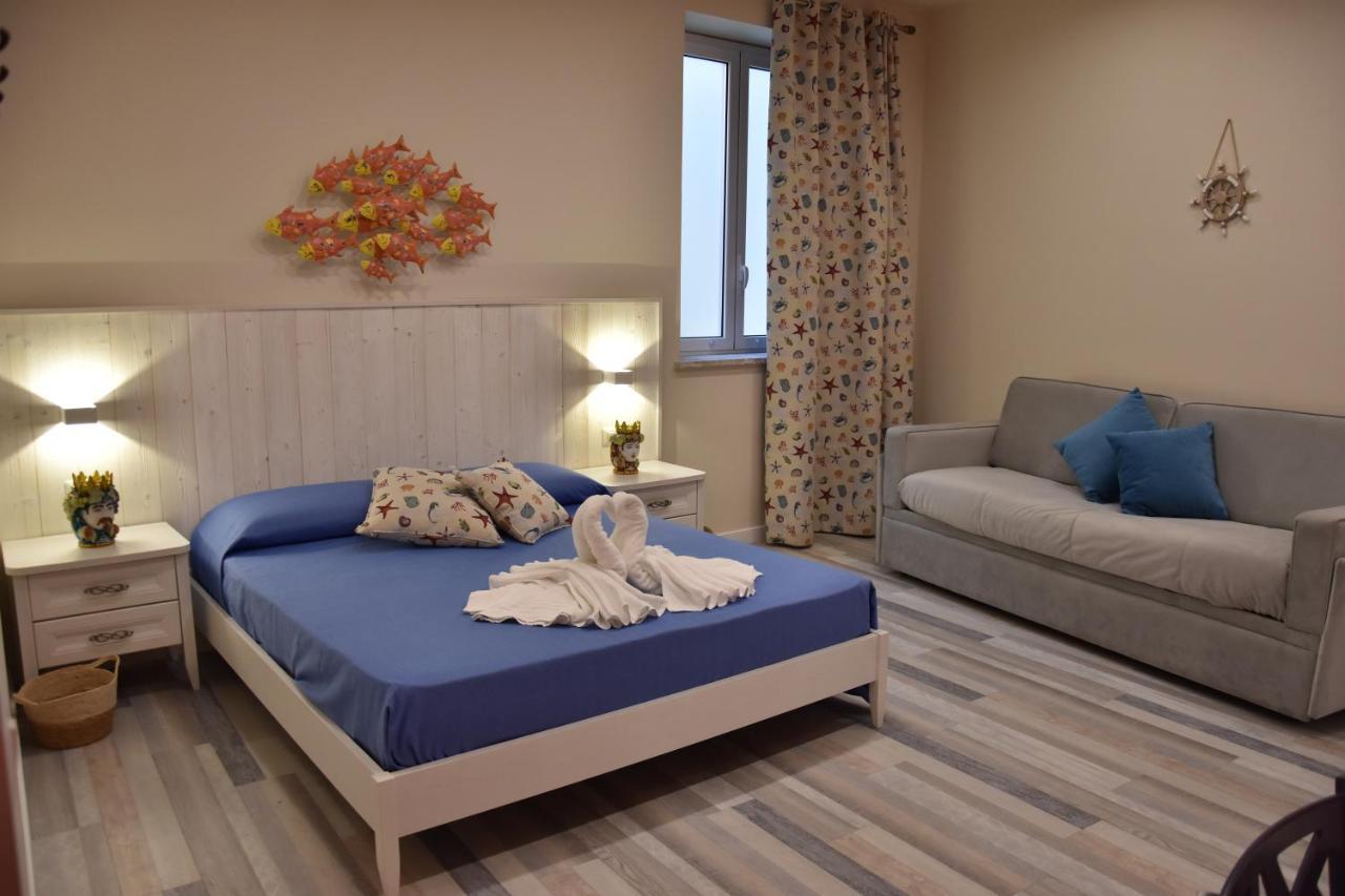 B&B Marina Blu Giardini Naxos Eksteriør bilde