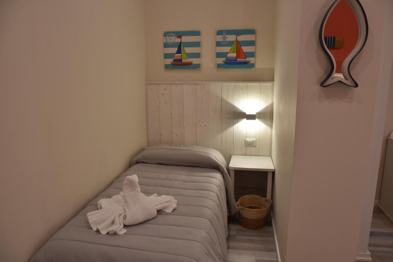 B&B Marina Blu Giardini Naxos Eksteriør bilde