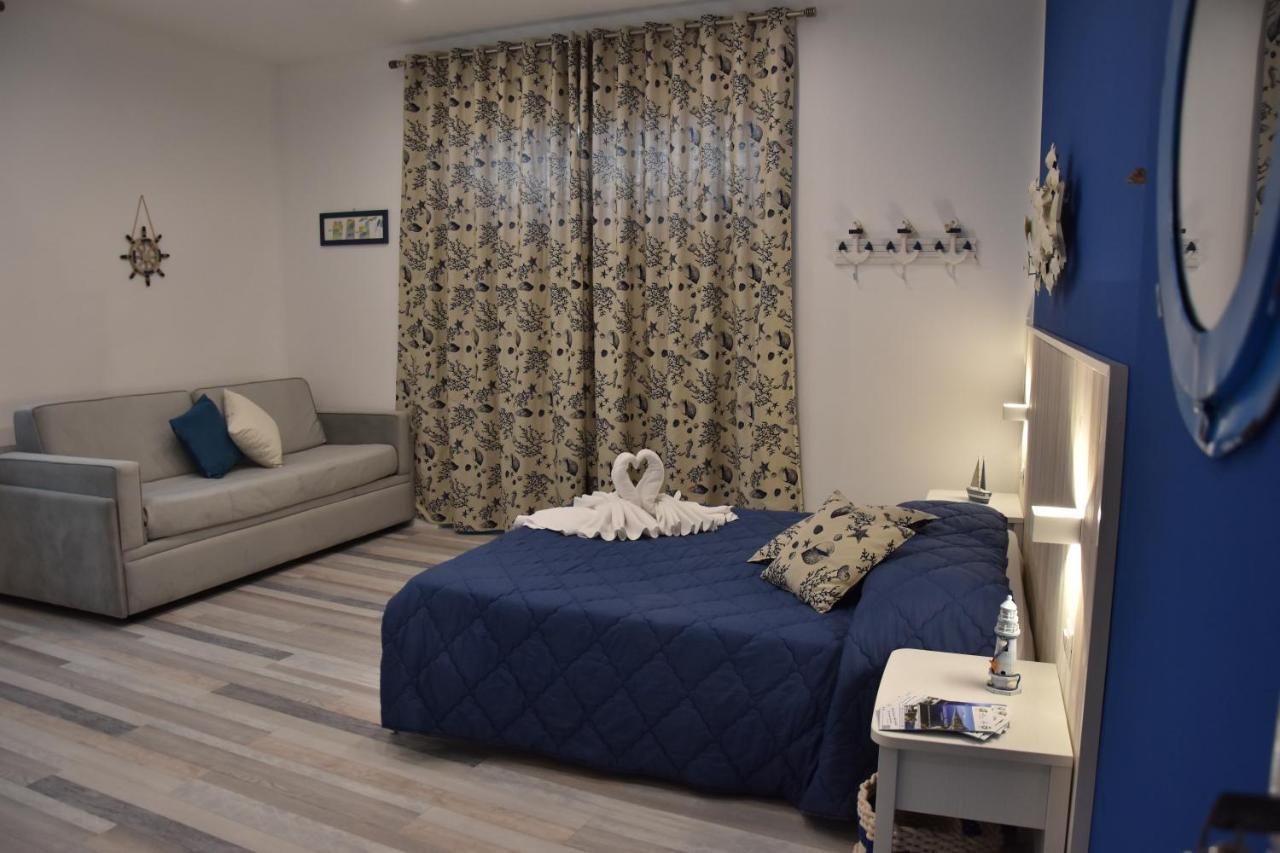 B&B Marina Blu Giardini Naxos Eksteriør bilde